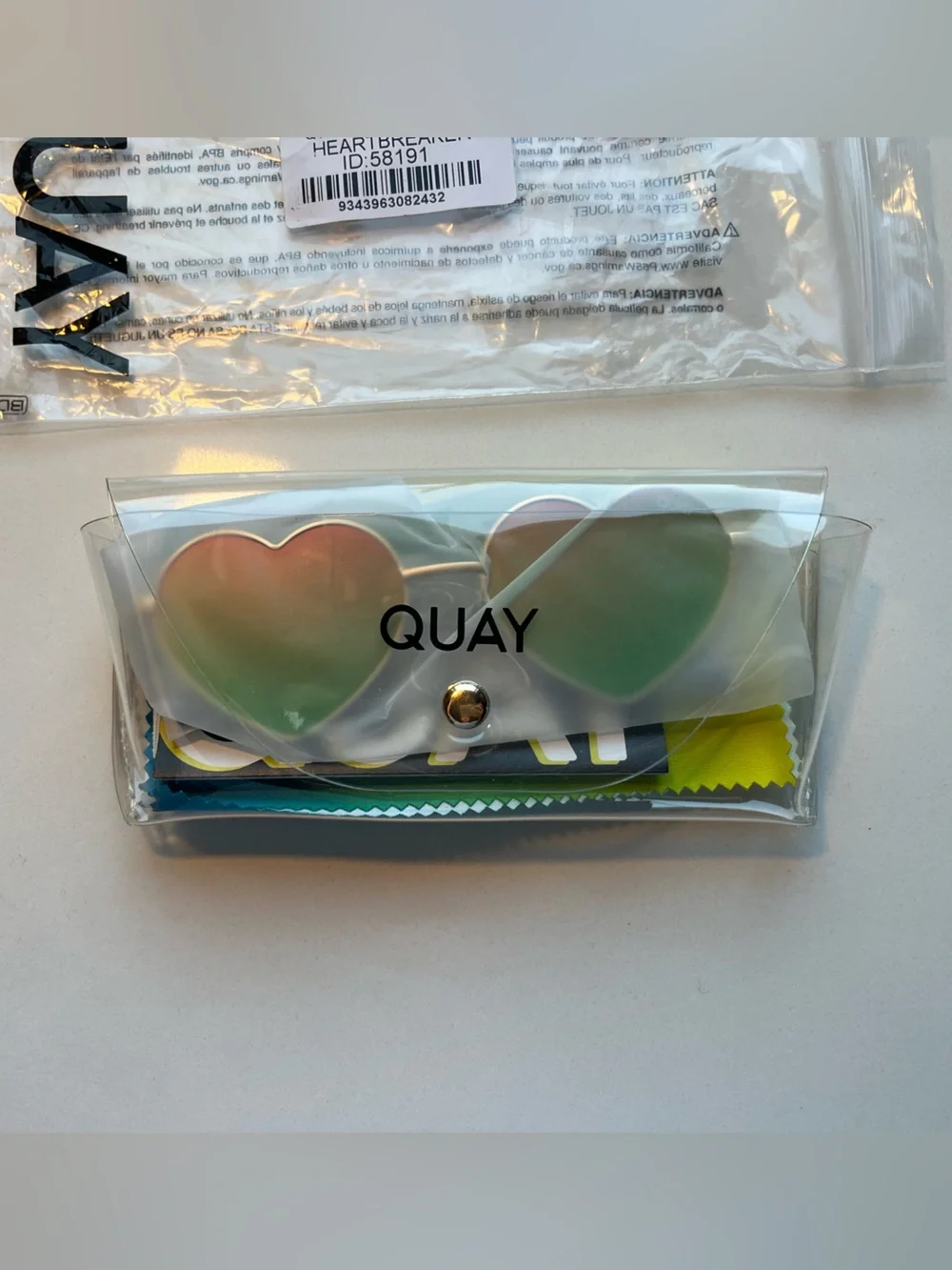 Quay Australia Heartbreaker Sunglasses Gold Frame / Rainbow Mirrored Lens - NWT